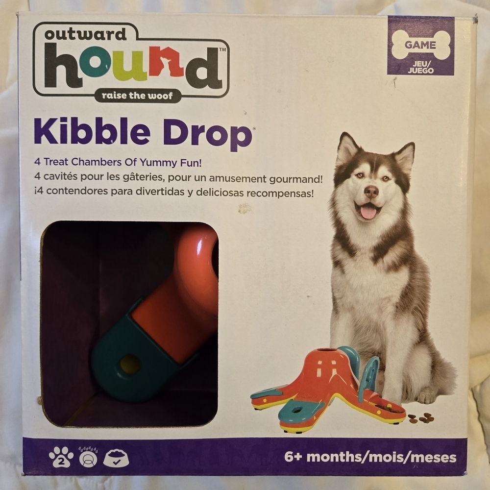 NEW Outward Hound Colorful Kibble Drop Game